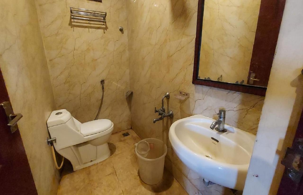 Bed and Breakfast Royal Grand Tambaram Exterior foto