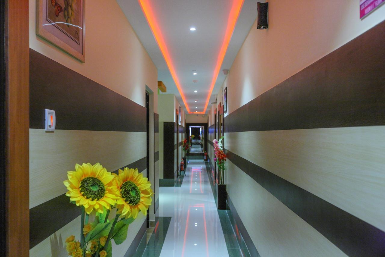 Bed and Breakfast Royal Grand Tambaram Exterior foto